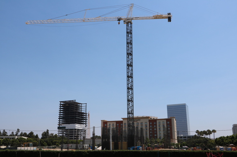 Construction crane has been set up at the upcoming 14 Story Irvine Spectrum Marriott